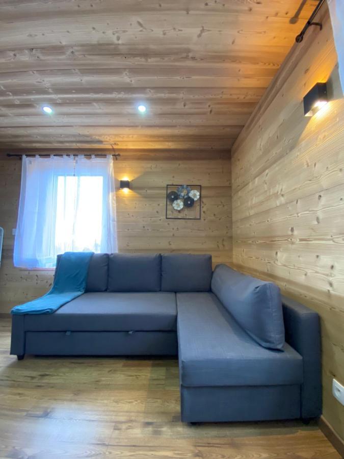 Les Chalets Bambi & Jacuzzi Privatif ลาแบรส ภายนอก รูปภาพ