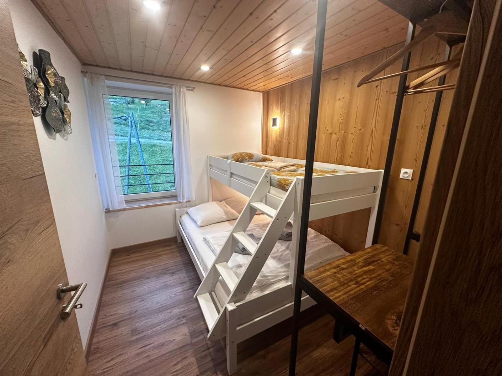 Les Chalets Bambi & Jacuzzi Privatif ลาแบรส ห้อง รูปภาพ